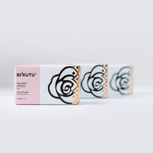 Görseli Galeri görüntüleyiciye yükleyin, El Yapımı Doğal Gül Zeytinyağı Sabunu 3'lü Kutu